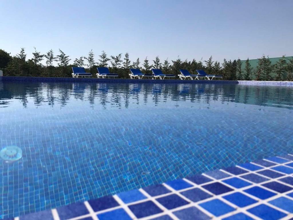 Wavebreeze Villas Paphos Exteriör bild