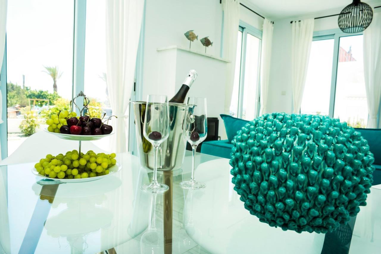 Wavebreeze Villas Paphos Exteriör bild