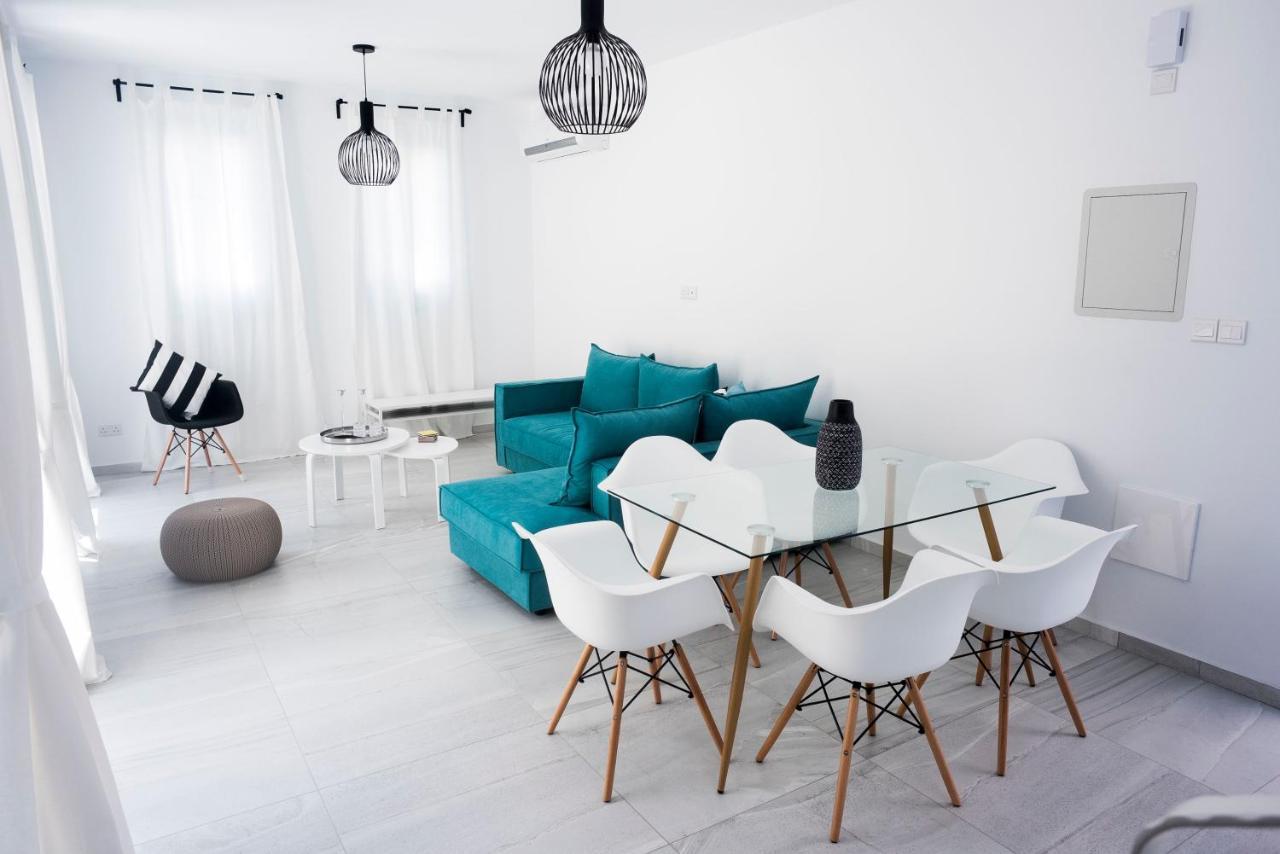 Wavebreeze Villas Paphos Exteriör bild