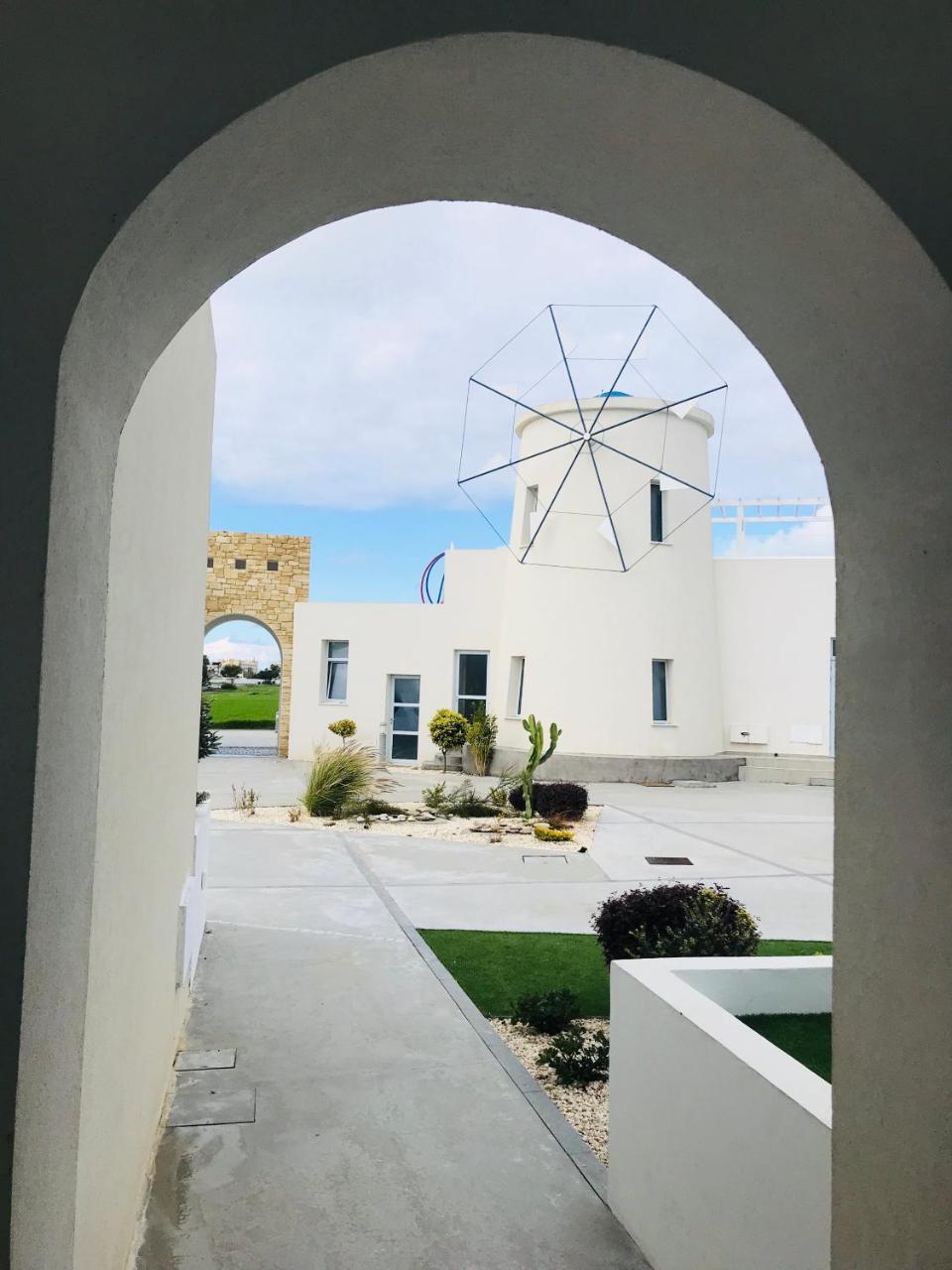 Wavebreeze Villas Paphos Exteriör bild